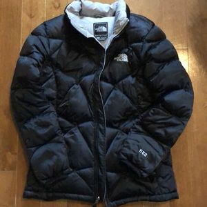 Girls winter jacket. Like NEW! North Face